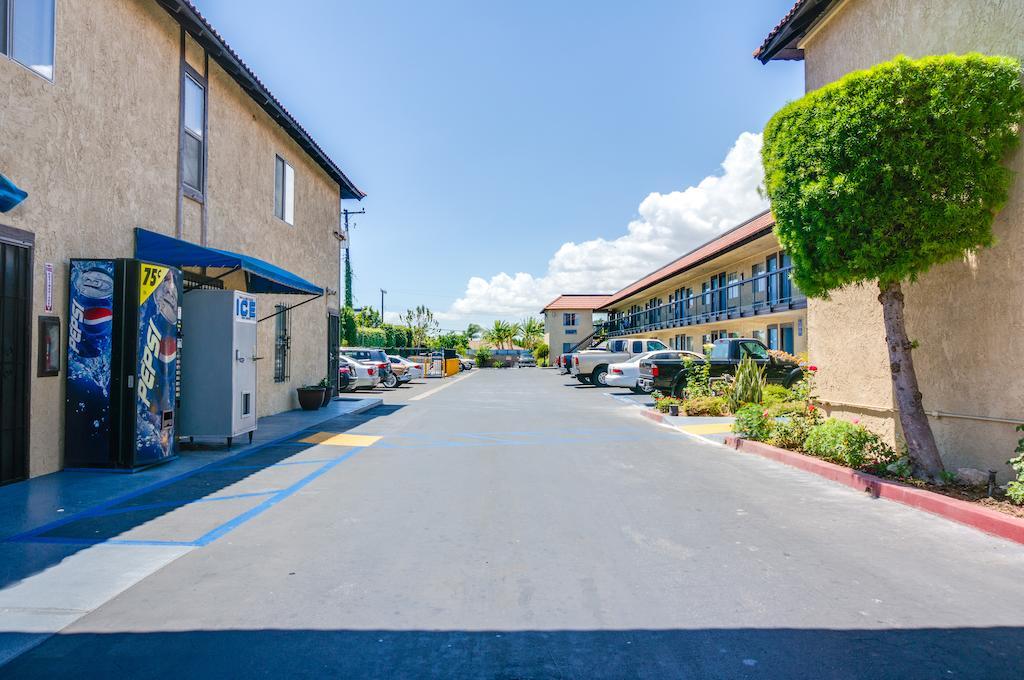 Motel Moonlight Anaheim Exteriör bild